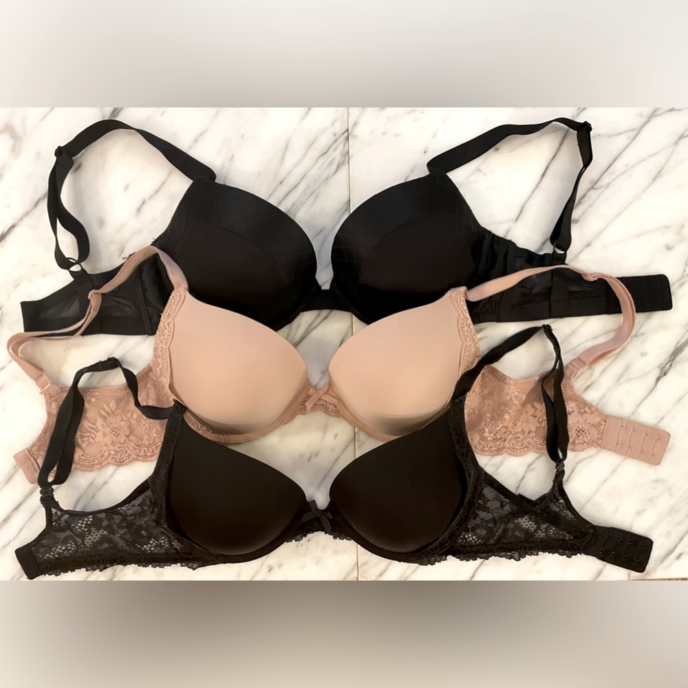 VICTORIA’S SECRET VERY SEXY BRAS